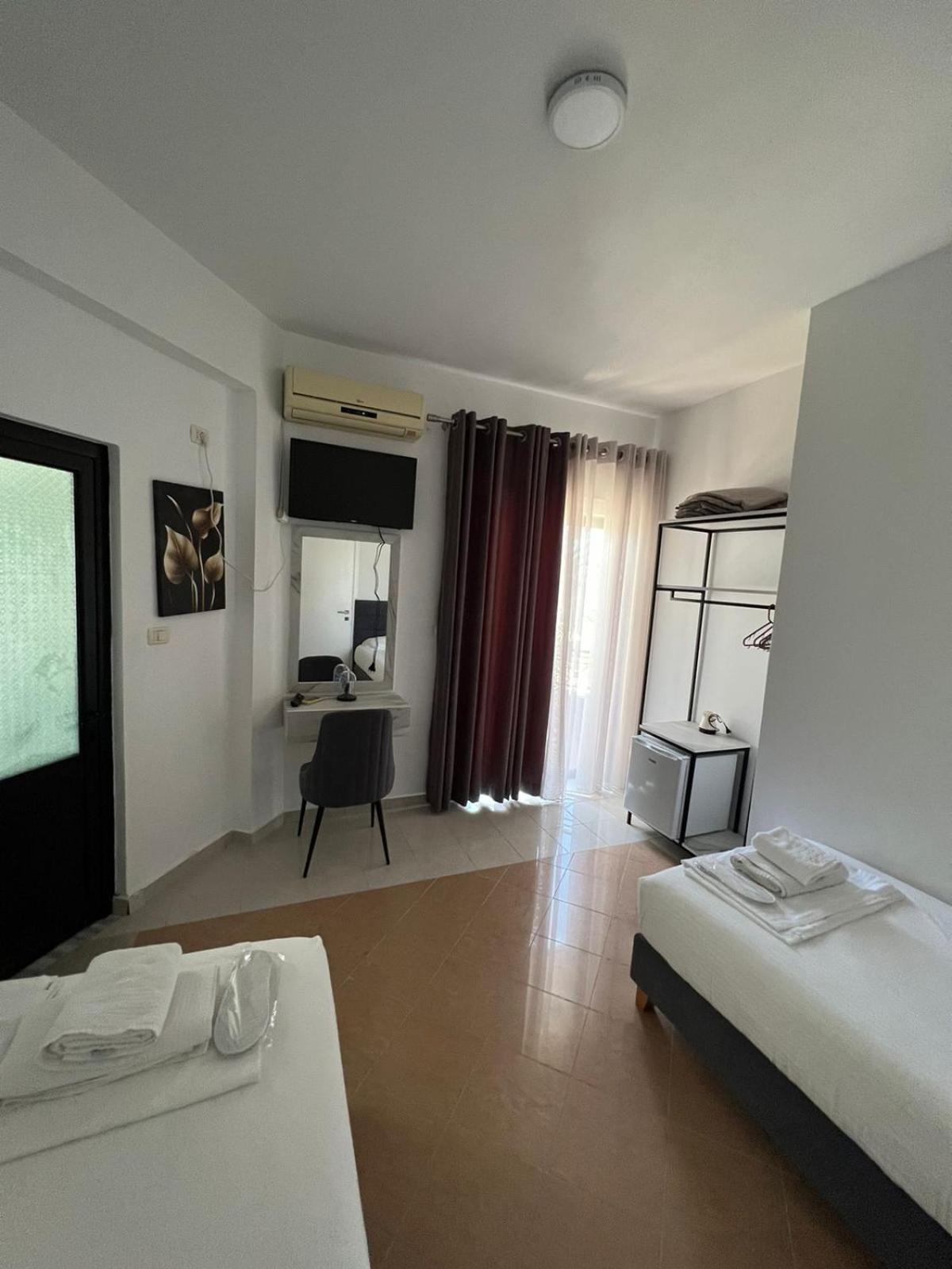 Hotel Summer Saranda Extérieur photo