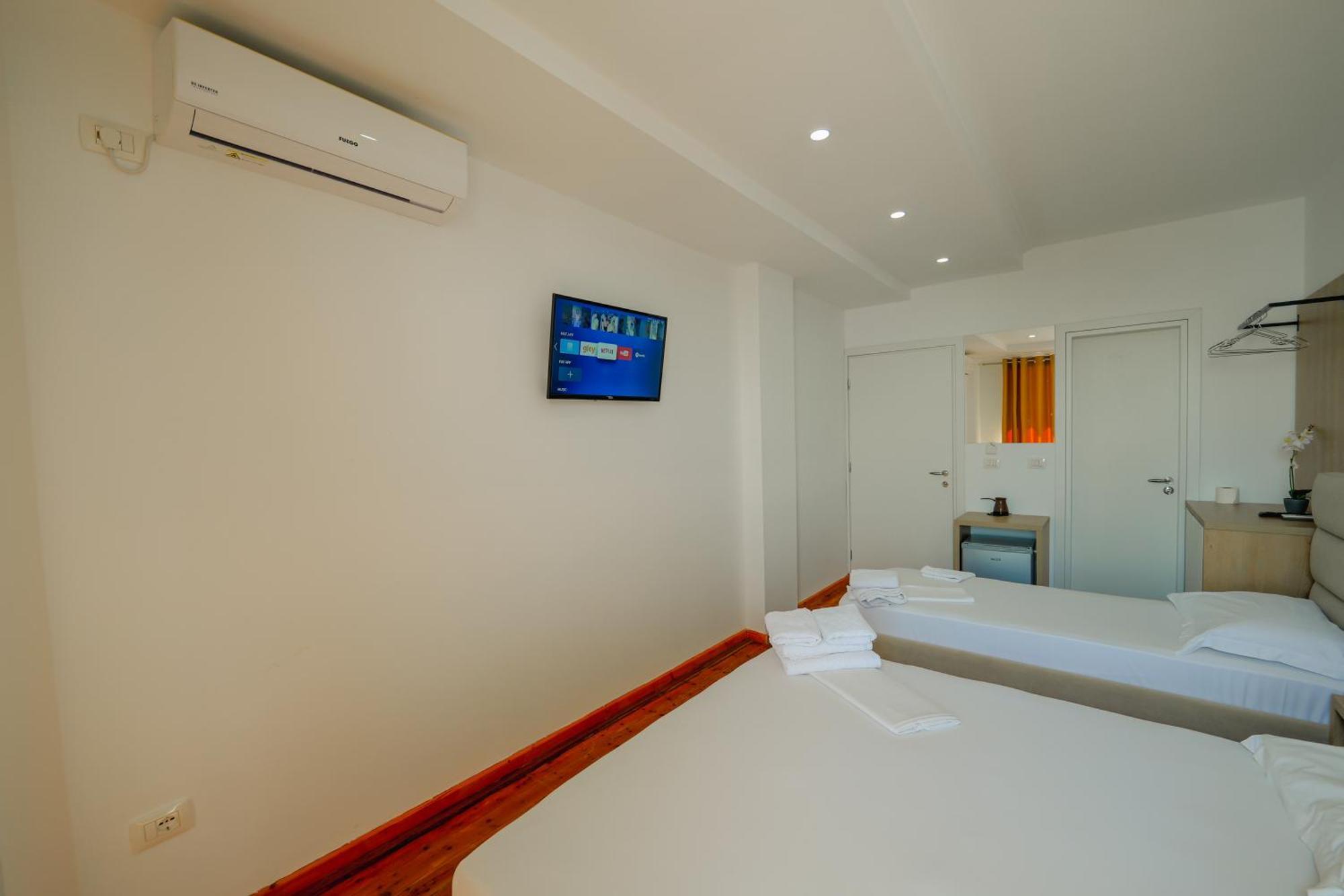 Hotel Summer Saranda Extérieur photo