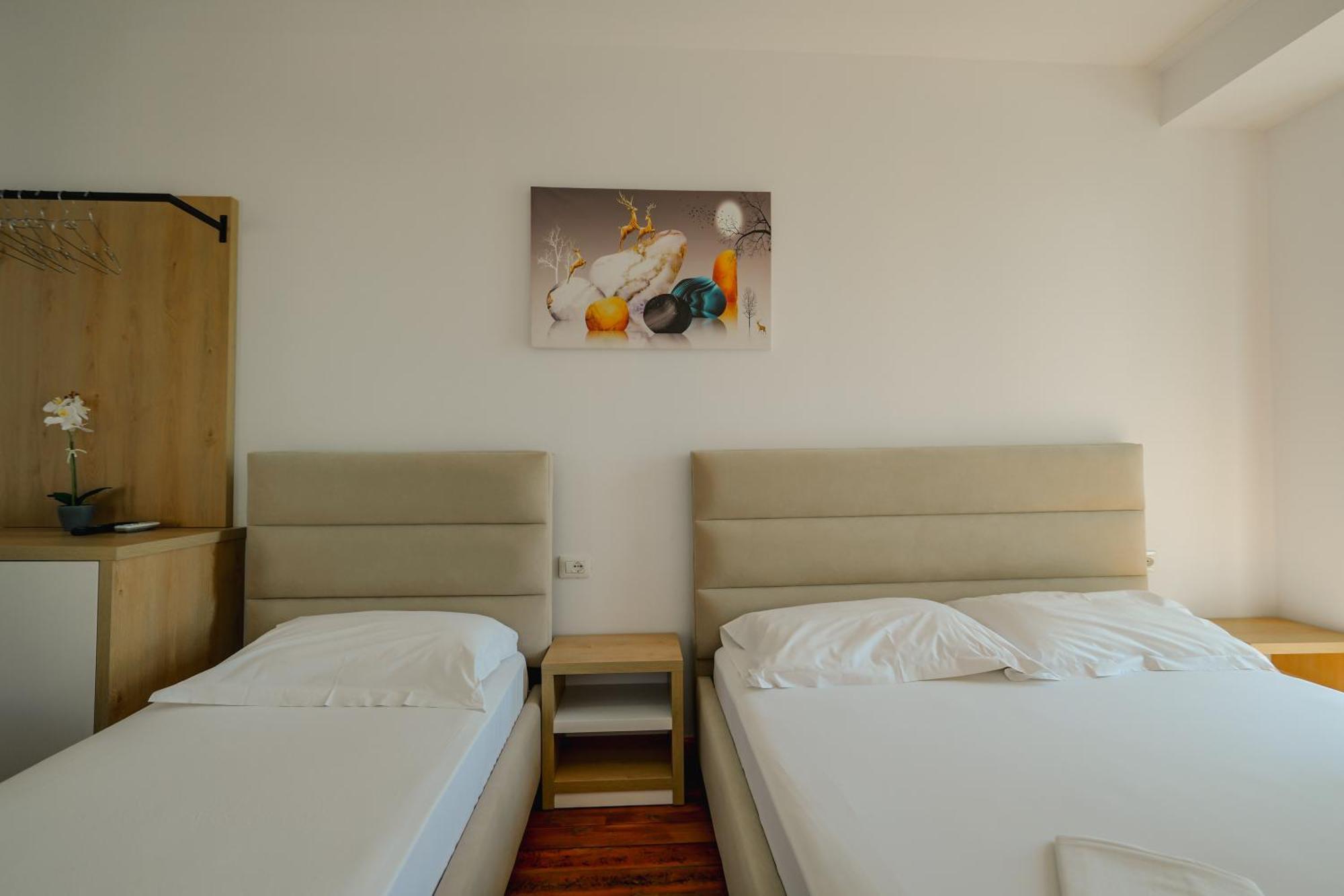 Hotel Summer Saranda Extérieur photo