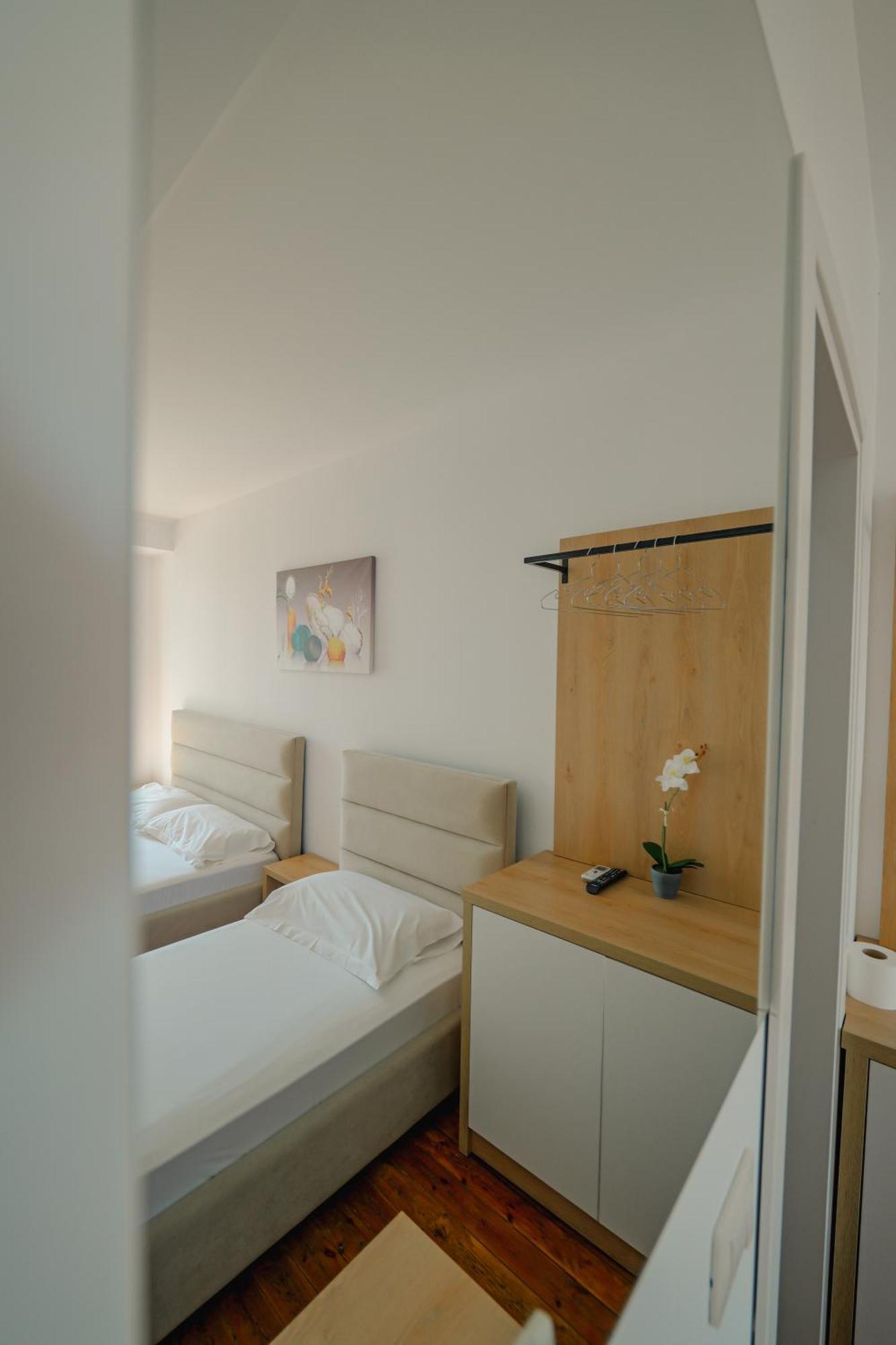 Hotel Summer Saranda Extérieur photo