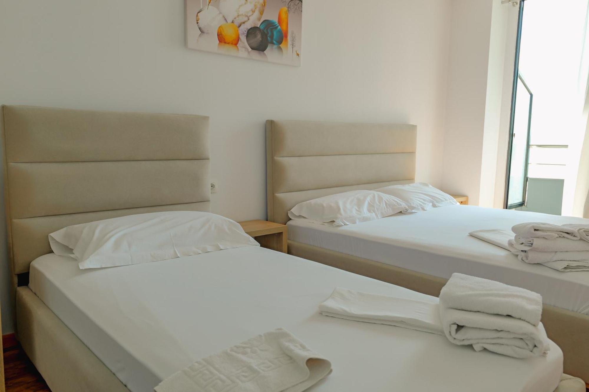 Hotel Summer Saranda Extérieur photo
