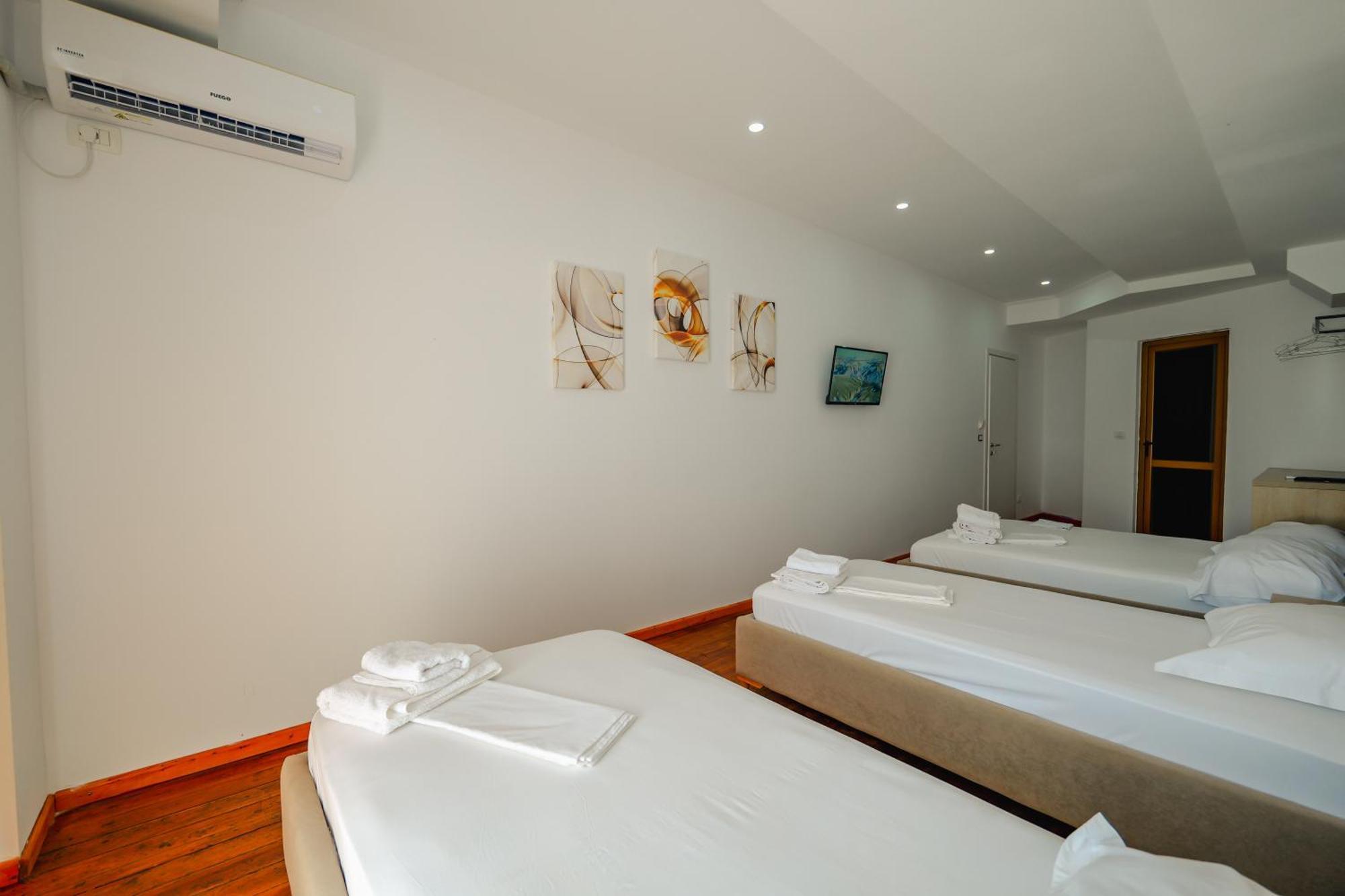 Hotel Summer Saranda Extérieur photo