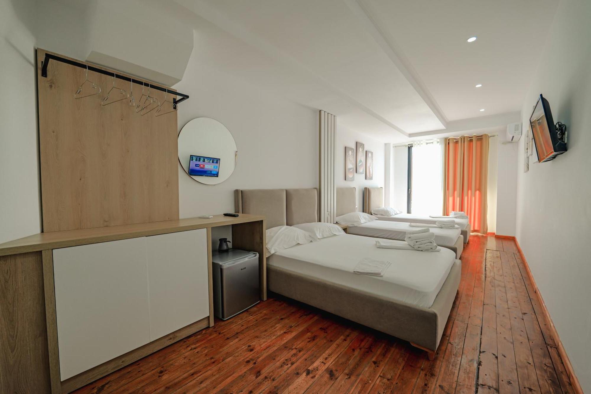 Hotel Summer Saranda Extérieur photo