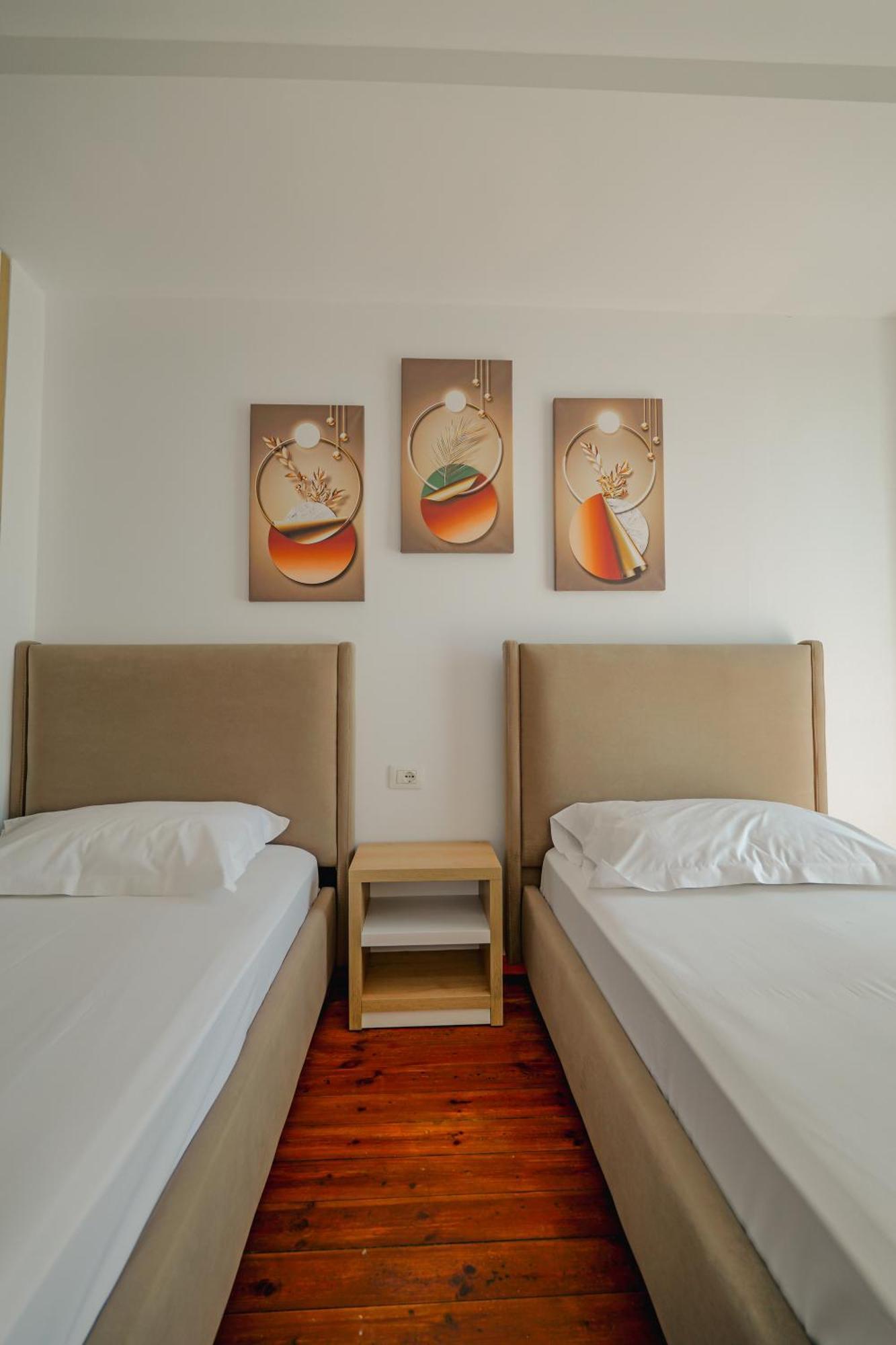 Hotel Summer Saranda Extérieur photo
