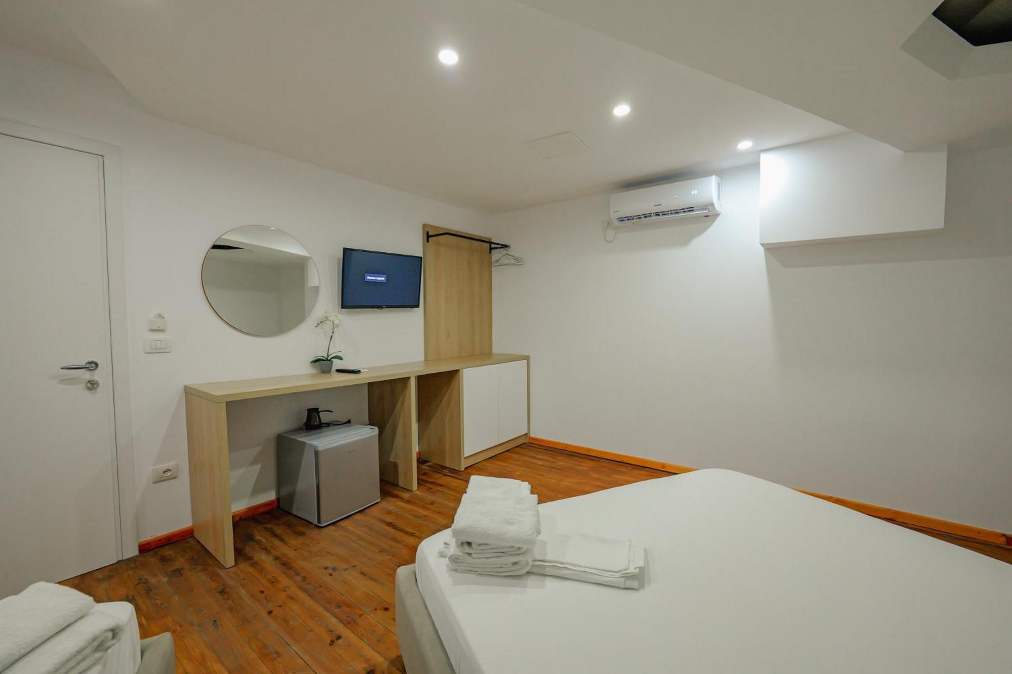Hotel Summer Saranda Extérieur photo