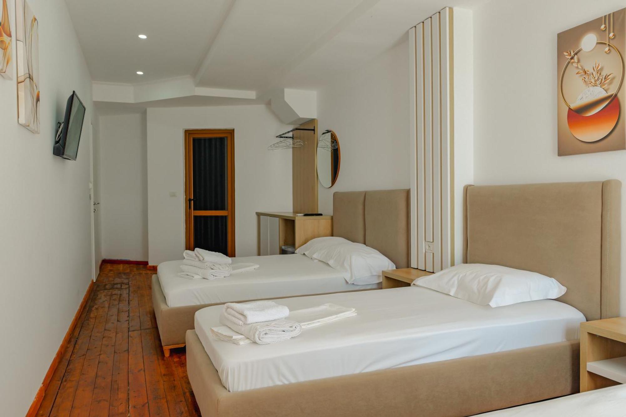 Hotel Summer Saranda Extérieur photo