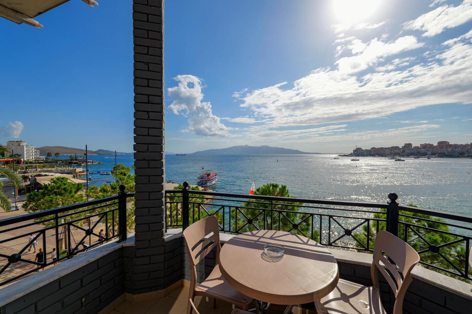 Hotel Summer Saranda Extérieur photo