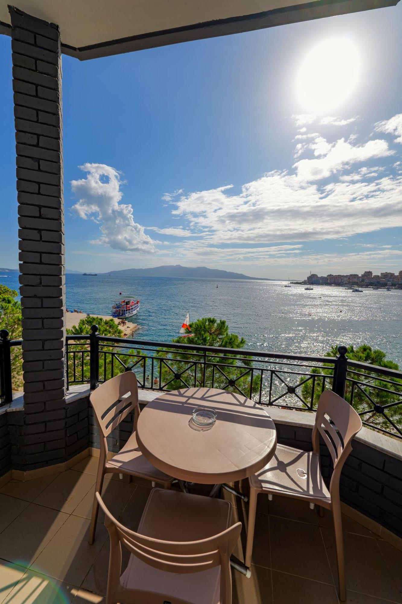 Hotel Summer Saranda Extérieur photo