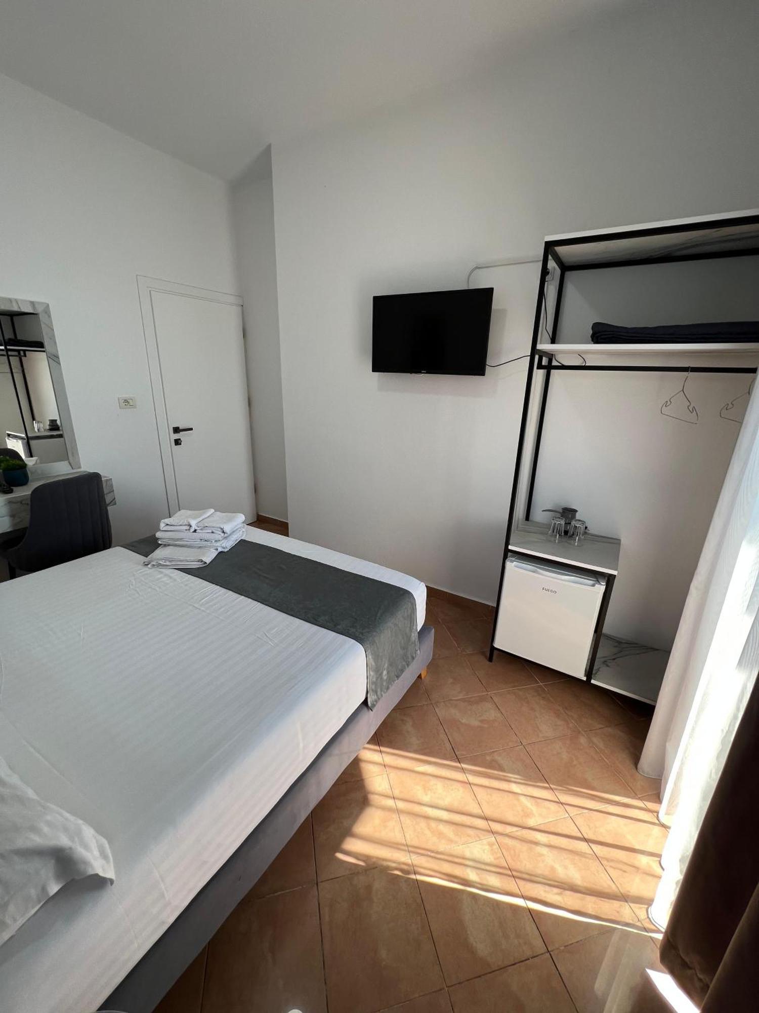 Hotel Summer Saranda Extérieur photo