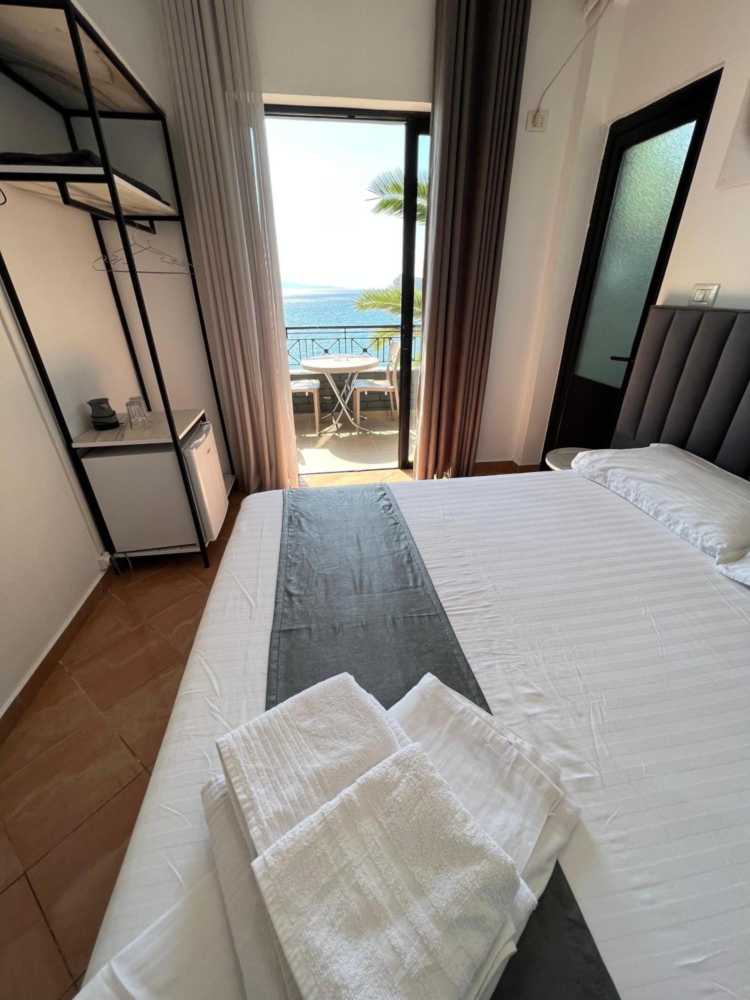 Hotel Summer Saranda Extérieur photo