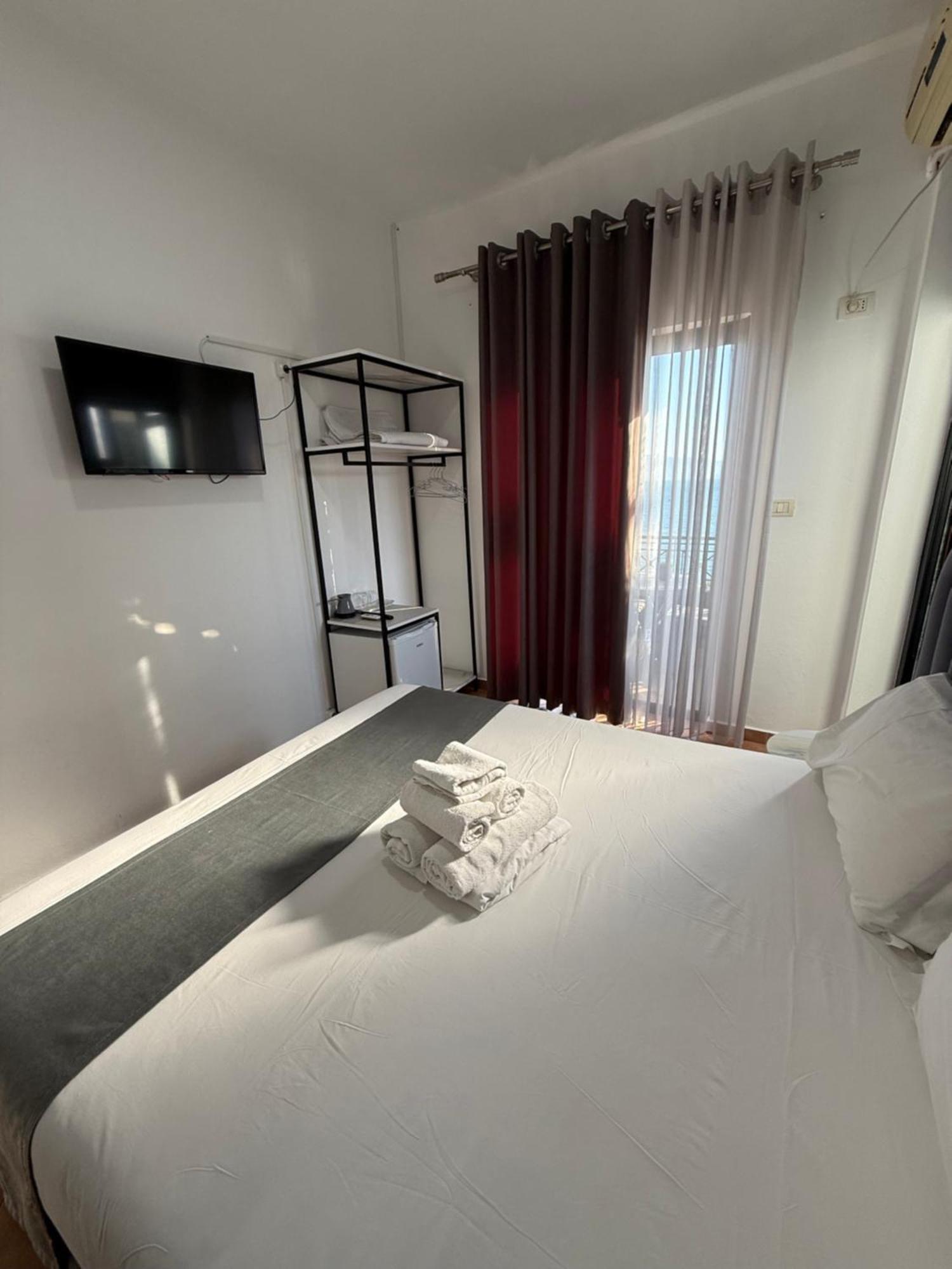 Hotel Summer Saranda Extérieur photo